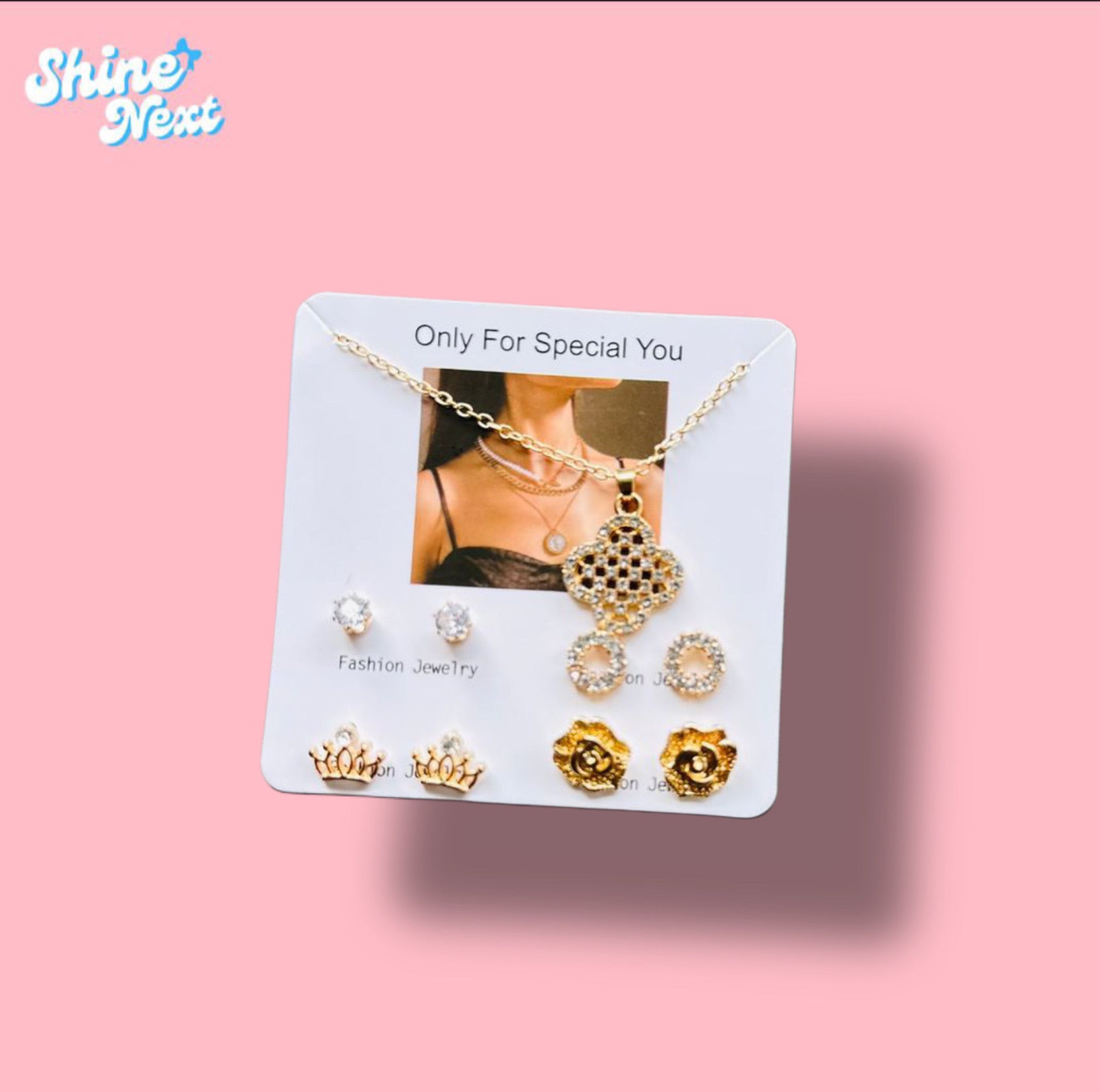 Elegant Chain & Earrings Card – Timeless Gift Set for Her