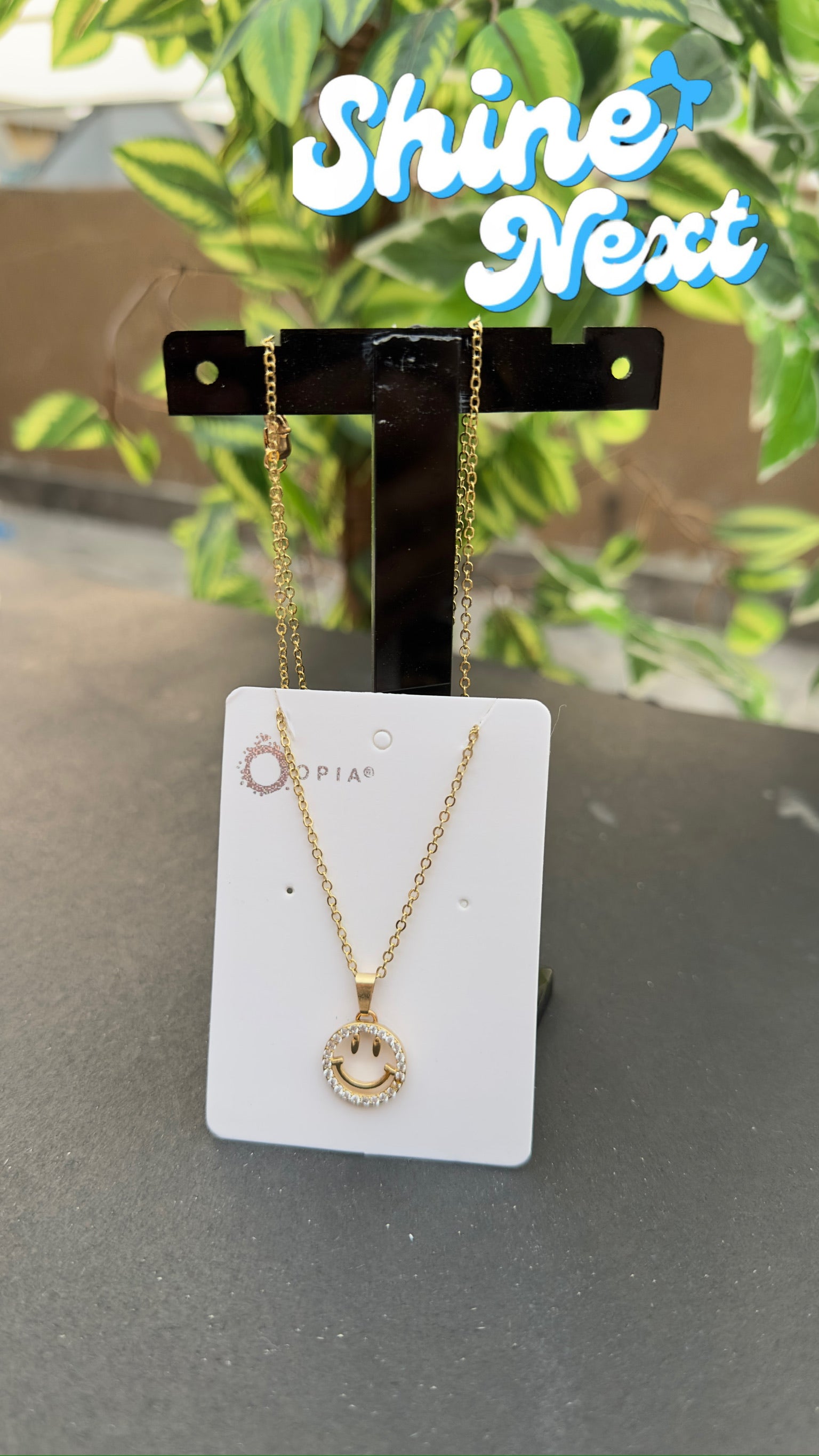 Elegant Necklaces Collection