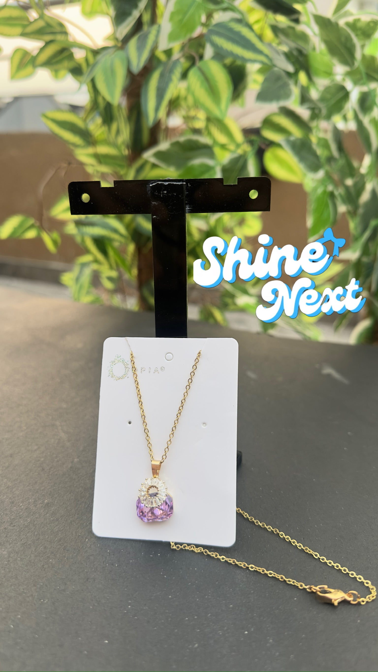 Luxury Chain Card – Sleek, Secure, and Perfect for Everyday Use