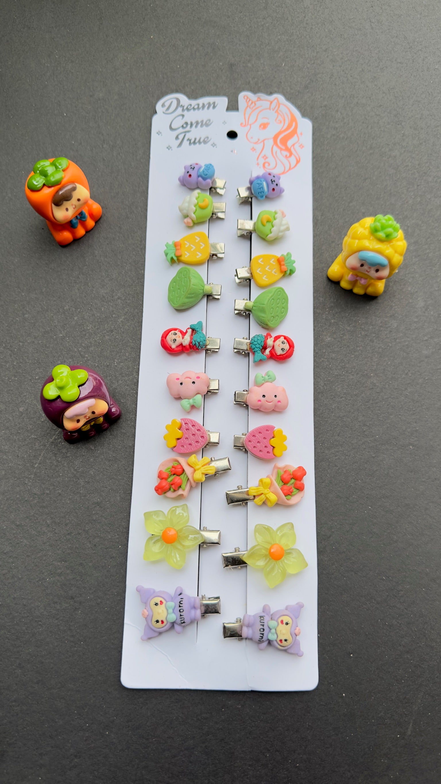 Stylish Hair Clips Card – Elegant for Modern Looks